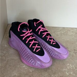 Anthony Edward’s 1’s basketball shoes size 10